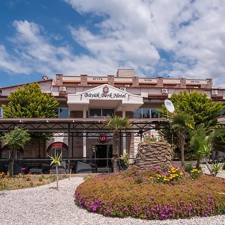 Hotell Buyuk Berk 4*